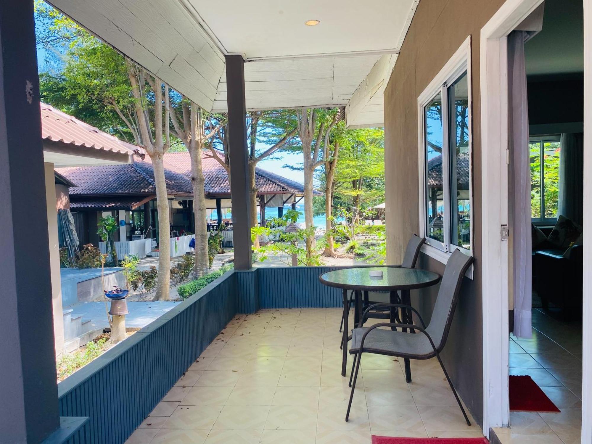 Bella Vista Beach Resort Koh Lipe Bagian luar foto