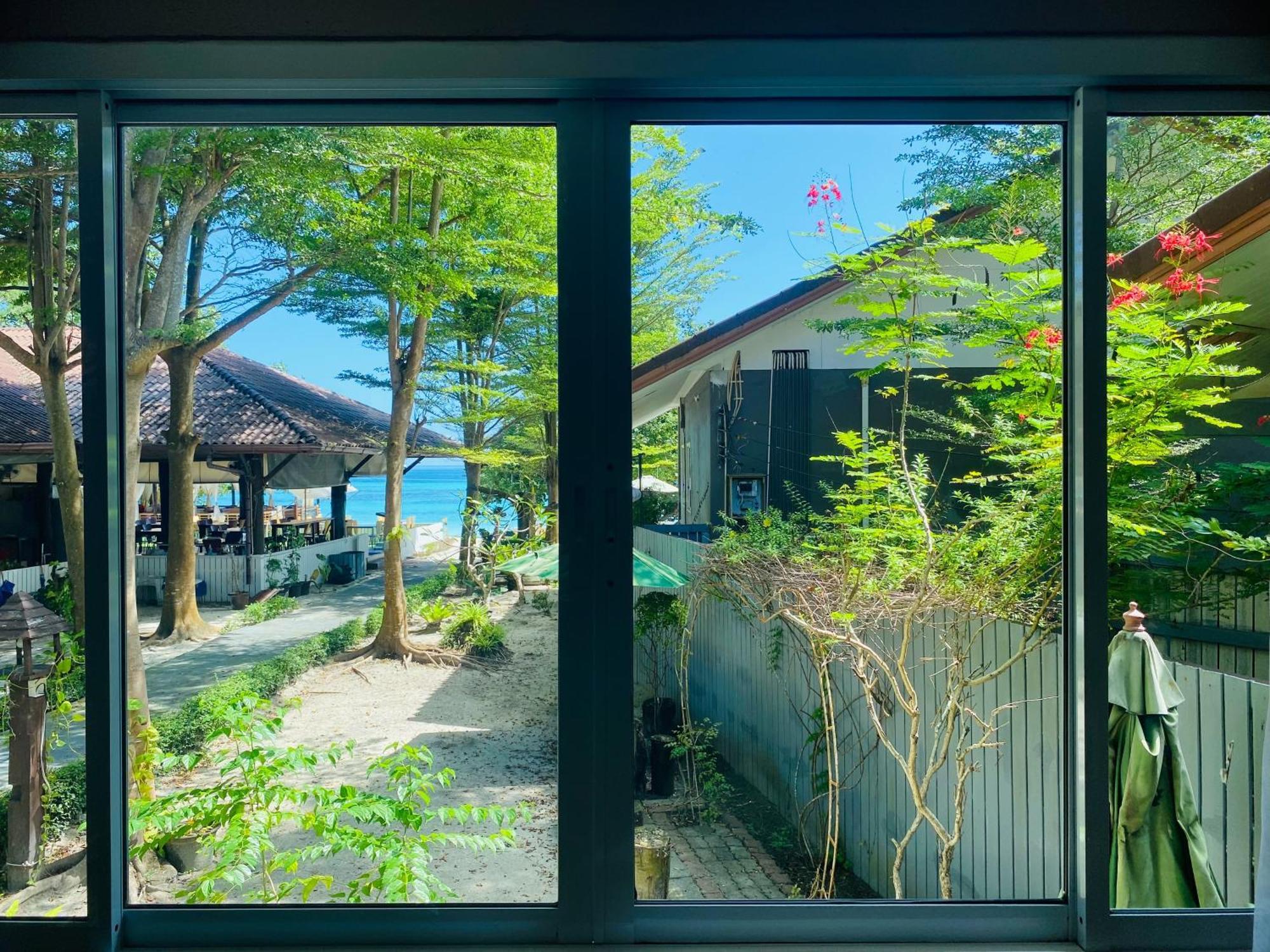 Bella Vista Beach Resort Koh Lipe Bagian luar foto
