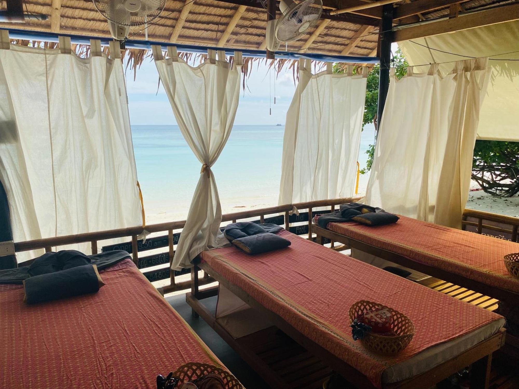 Bella Vista Beach Resort Koh Lipe Bagian luar foto